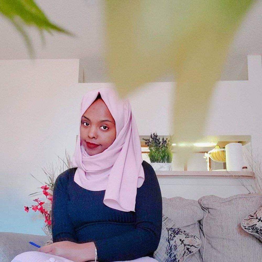 Meet your Posher, Hayat